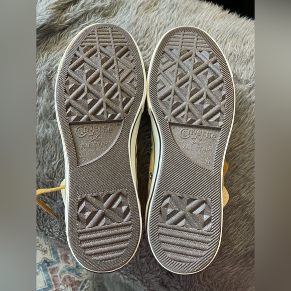 Men’s Converse High-Tops ( 9 ) - Picture 2 of 9